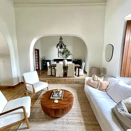 New! Algarve Hideaway Villa Loulé